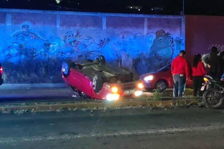 Choques y volcadura se registran en distintos puntos de Morelia