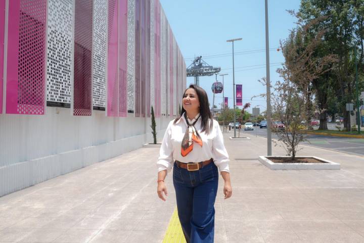 Teleférico acerca a las familias al nuevo DIF de Uruapan: Gladyz Butanda